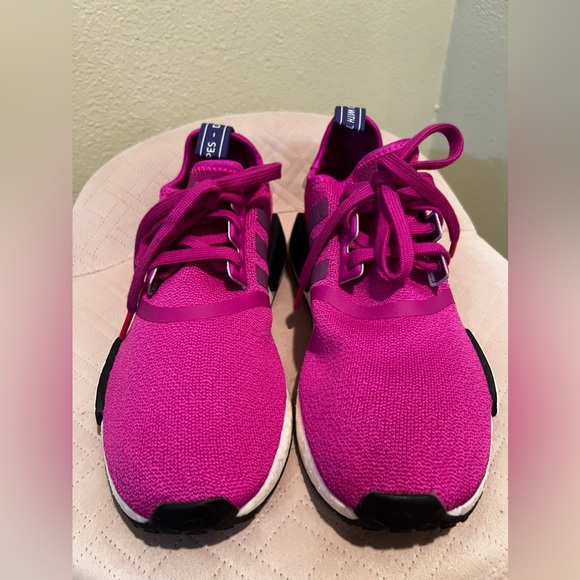 Adidas NMD R1 - Picture 4 of 8